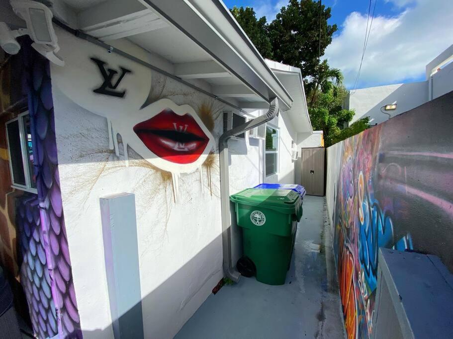 Cozy & Colorful Miami Art Canvas W/Hottub & Murals Exterior photo